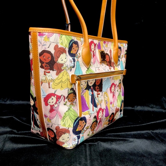 2022 Disney Parks Dooney & Bourke Animators Multi Princess Tote Bag (A) - NWT - Picture 3 of 8